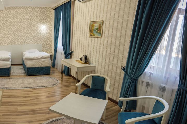 Room 7 of 25