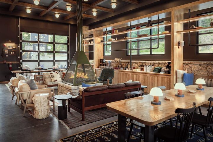 Entrance & Lobby