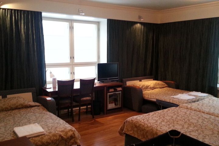 Room 34 of 77
