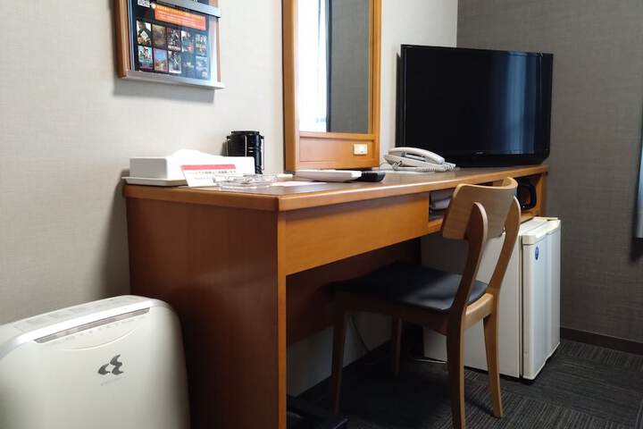 Room 13 of 39