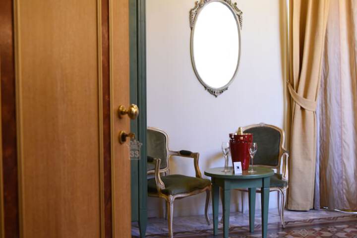 Room 45 of 100