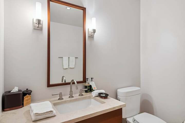 Room 125 of 158
