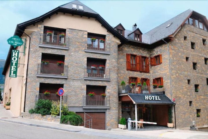 Hotel Entry