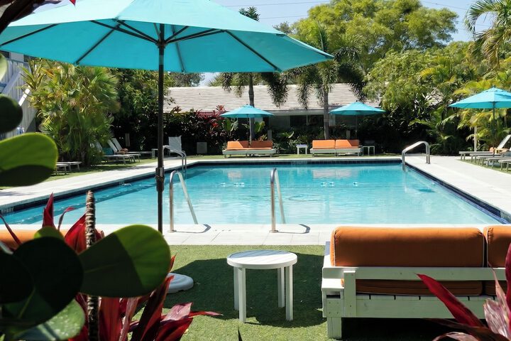 Pool 62 of 76