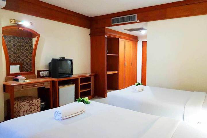 Room 44 of 72