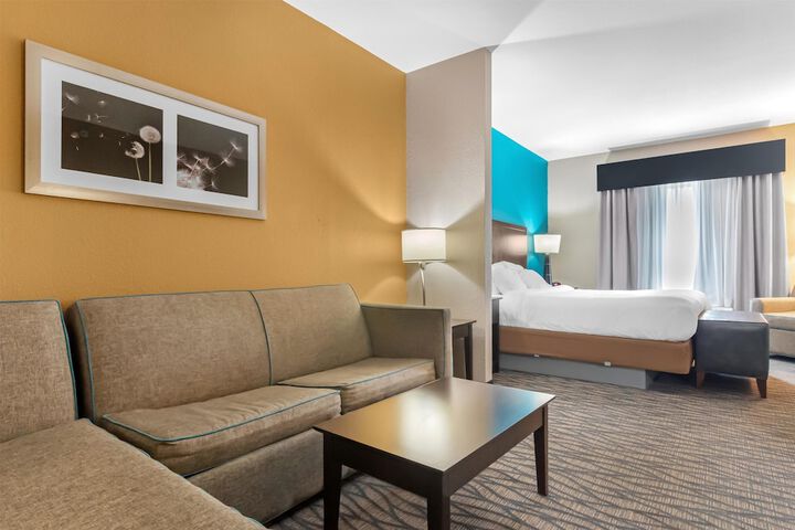 Room 10 of 40