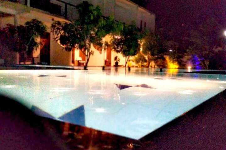 Pool 31 of 43