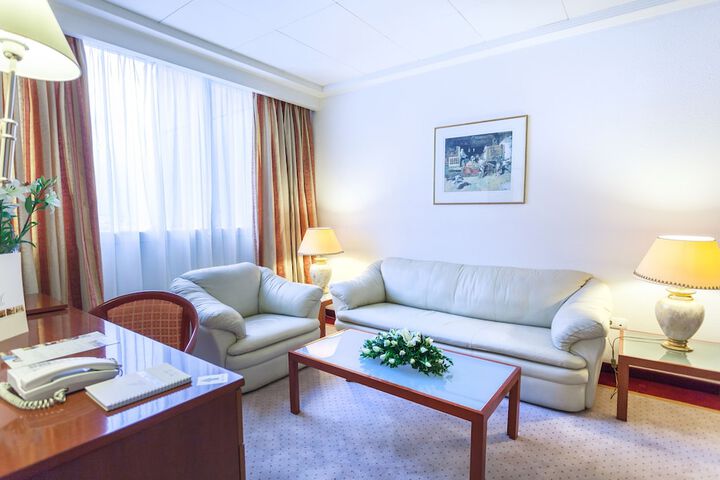 Room 11 of 31