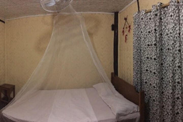 Room 4 of 24