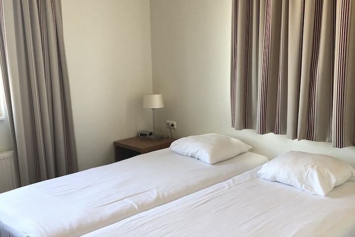 Room 7 of 45