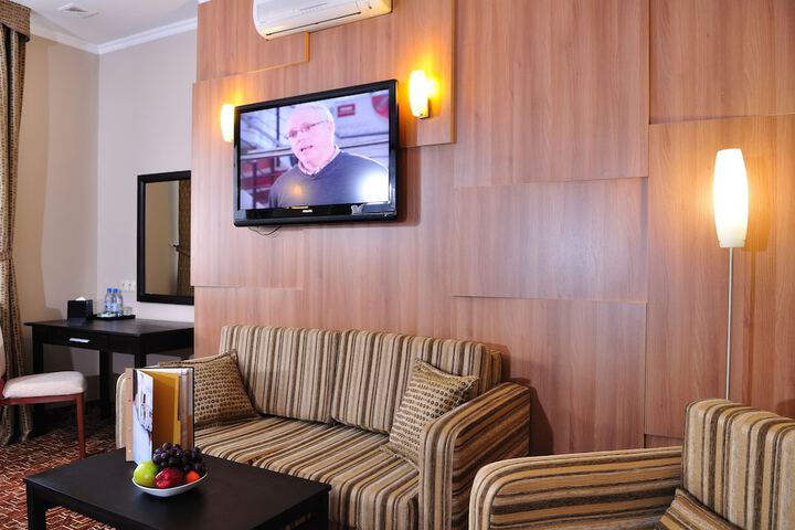 Room 4 of 22