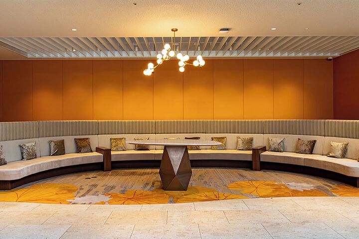 Entrance & Lobby