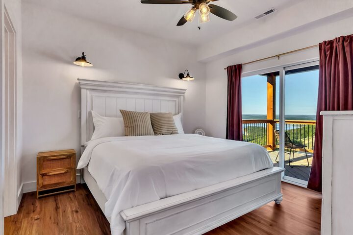 Room 4 of 53