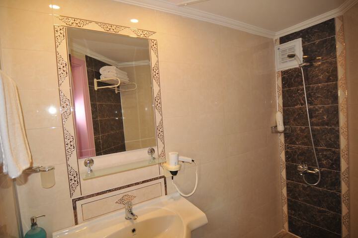Room 2 of 20