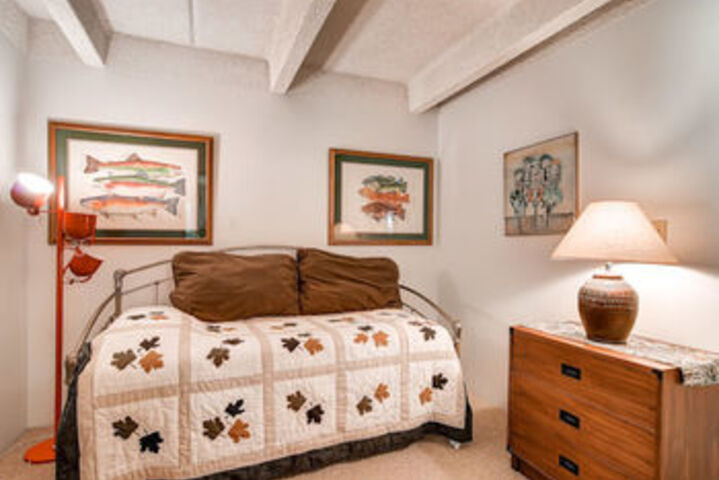 Room 185 of 434