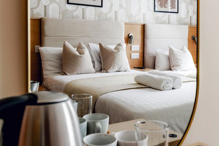 Room 42 of 110