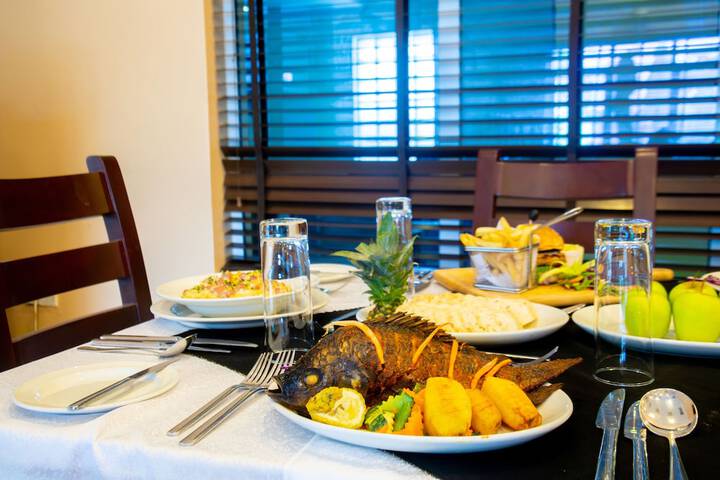 Dining 42 of 54