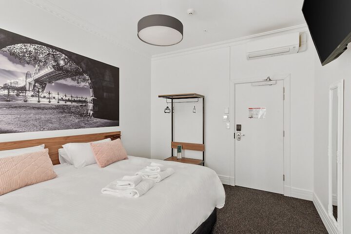 Room 18 of 50