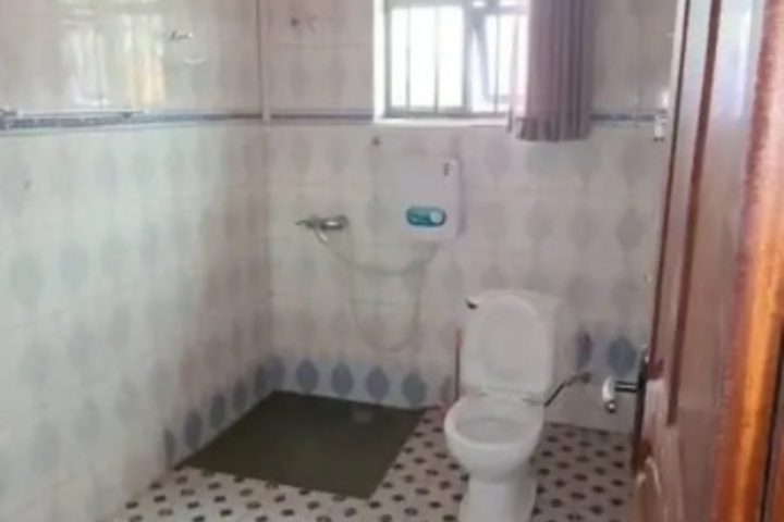 Room 5 of 15