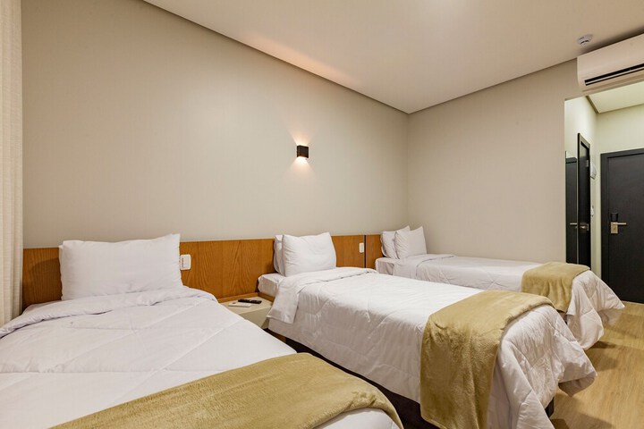 Room 10 of 62