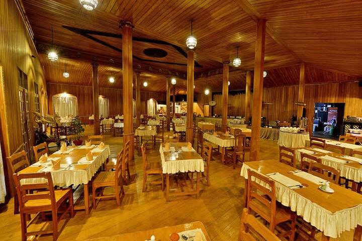 Dining Photos