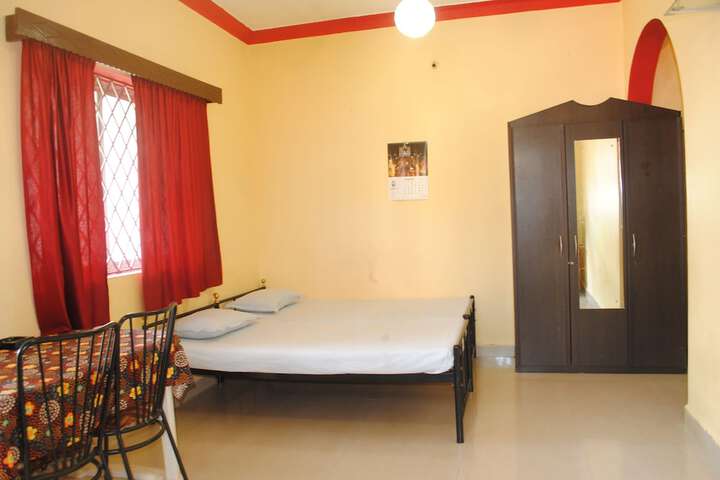 Room 3 of 35