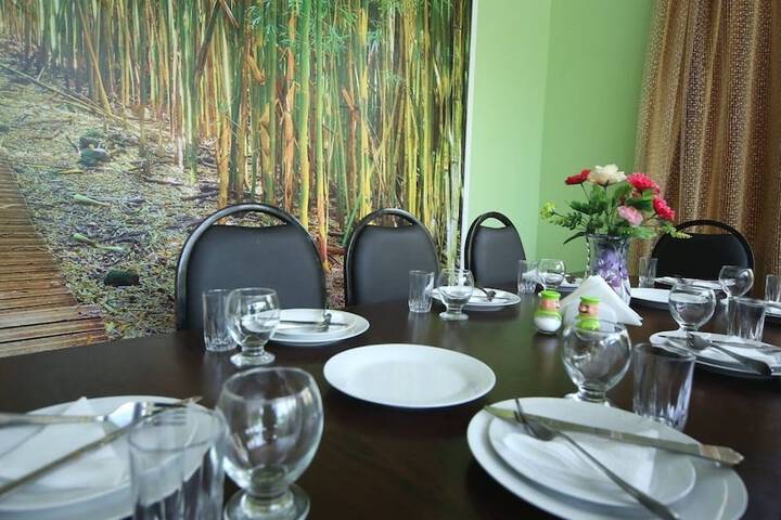 Dining 24 of 46