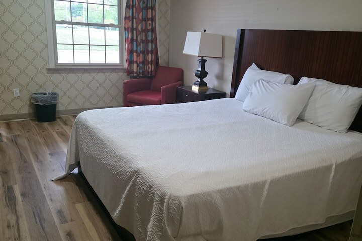 Room 5 of 19