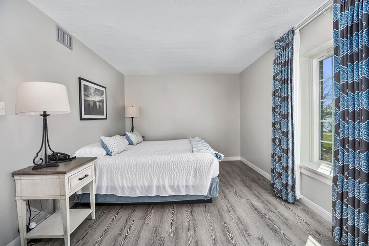 Room 5 of 22
