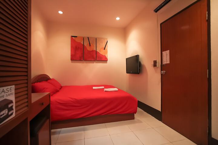 Room 4 of 31