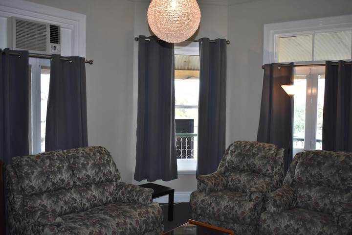 Room 10 of 31