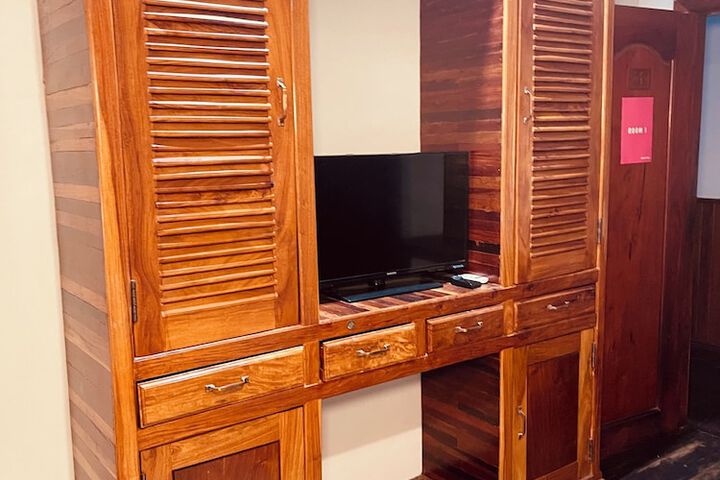 Room 5 of 30