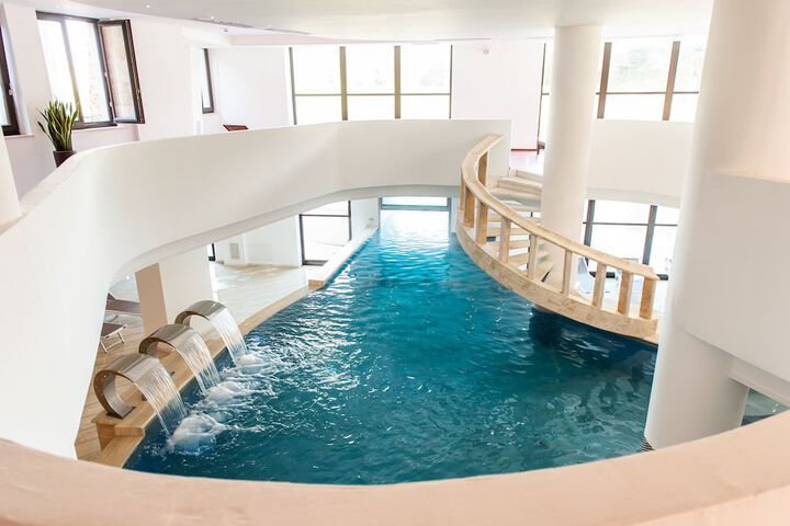Pool 92 of 158