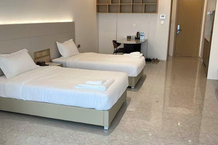 Room 9 of 23