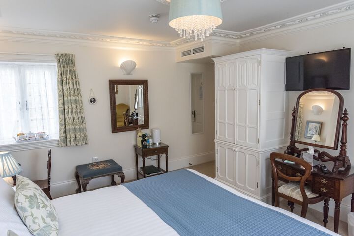 Room 27 of 187