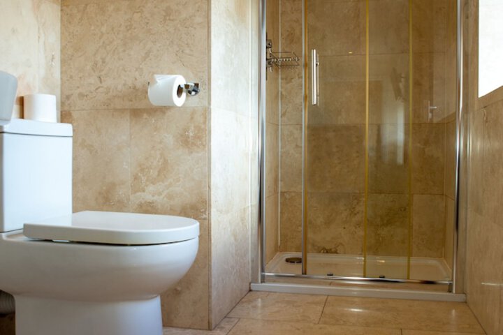 Room 15 of 17