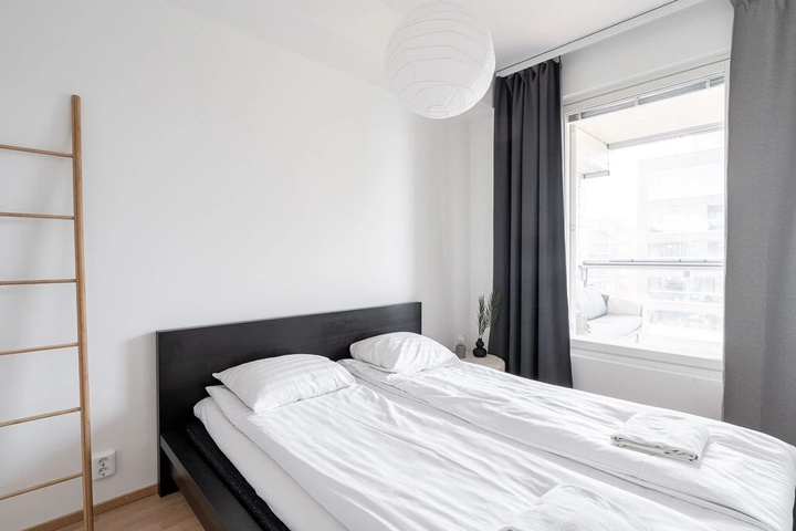 Room 4 of 14