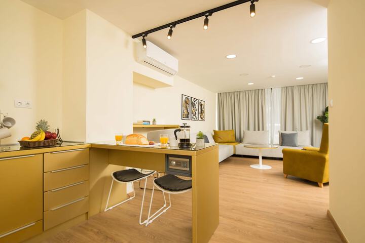 Room 7 of 26
