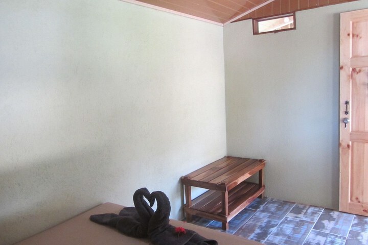 Room 2 of 37