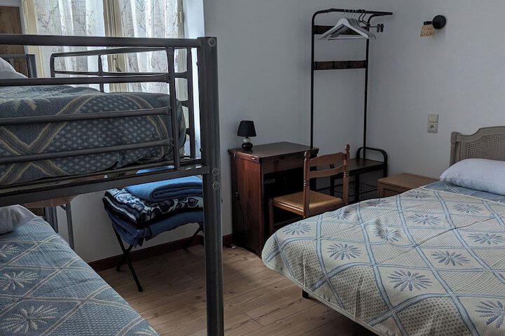Room 15 of 48