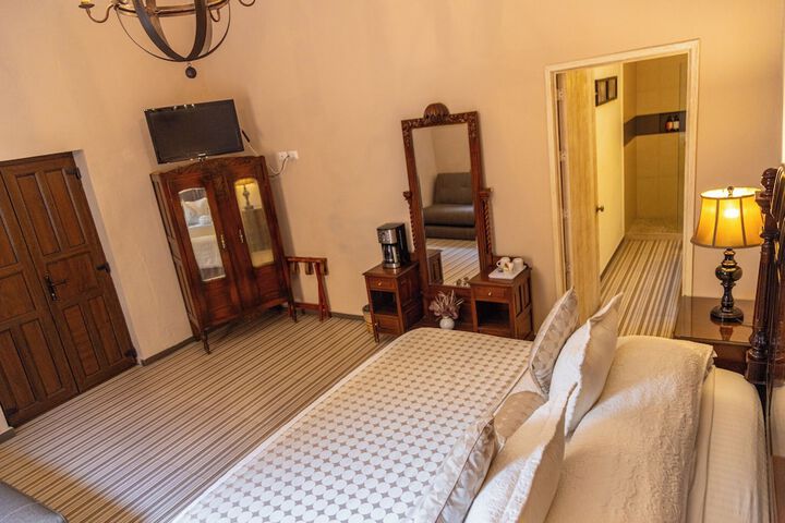 Room 9 of 71