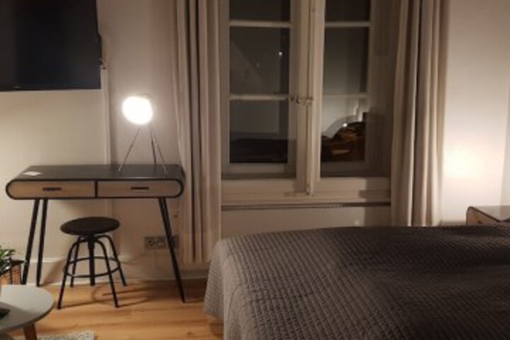 Room 7 of 28