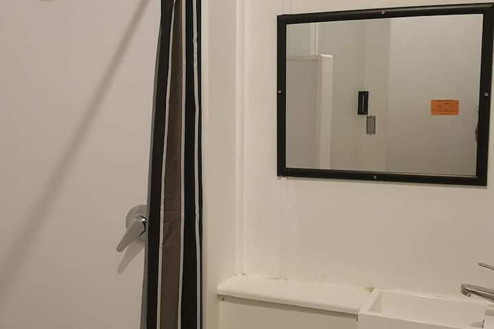 Room 20 of 37