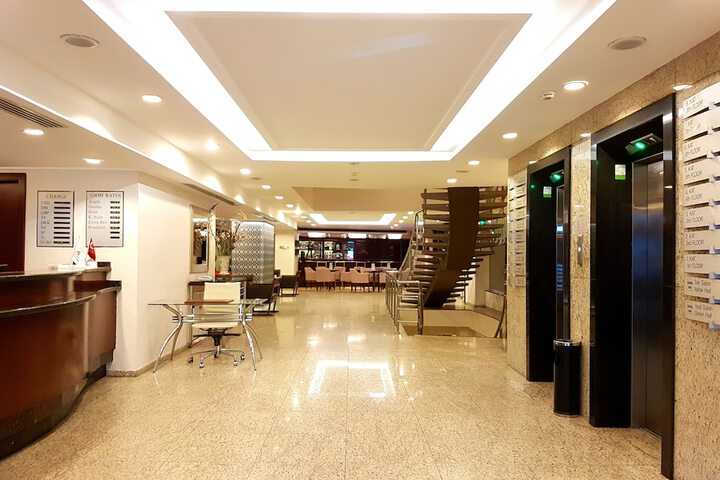 Entrance & Lobby