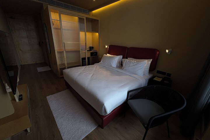 Room 15 of 24