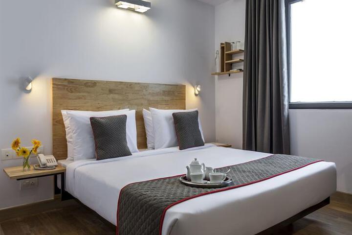 OYO TOWNHOUSE 038 BANASWADI 100FT ROAD