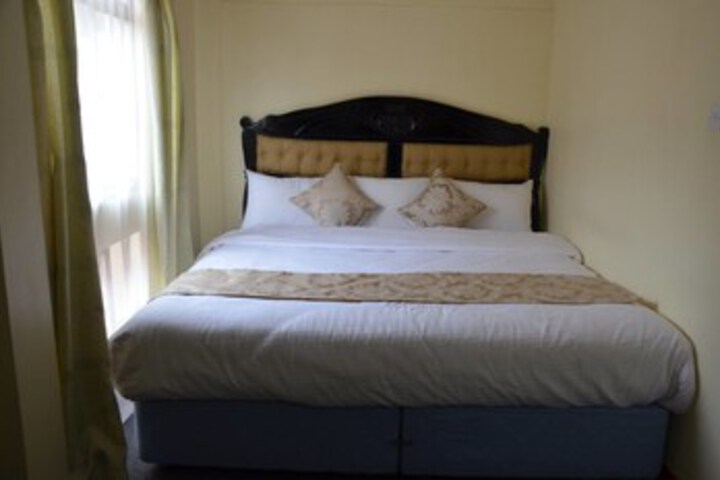Room 21 of 21