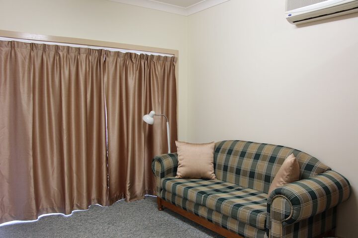 Room 28 of 49