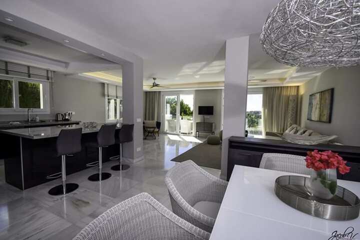 Room 8 of 21