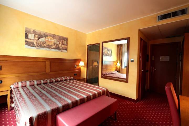 Room 63 of 105